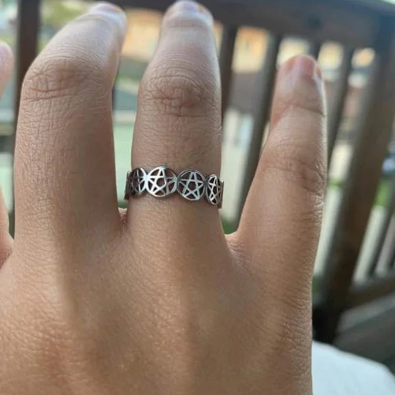 YILUOCD Stainless Steel Pentacle Ring Geometric Pentagram Ring for Women Wicca Protection Amulet Hollow Star Christmas Jewelry - Image 4