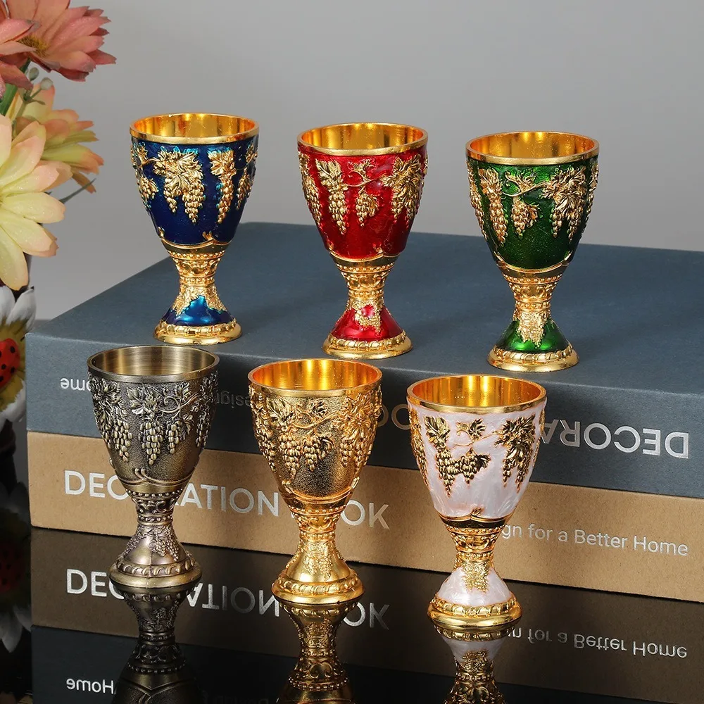 New European Style Wine Glasses Spirits Cup Mini 30ml Vodka Goblet Retro Alloy Wedding Chalices Red Liquor Glass
